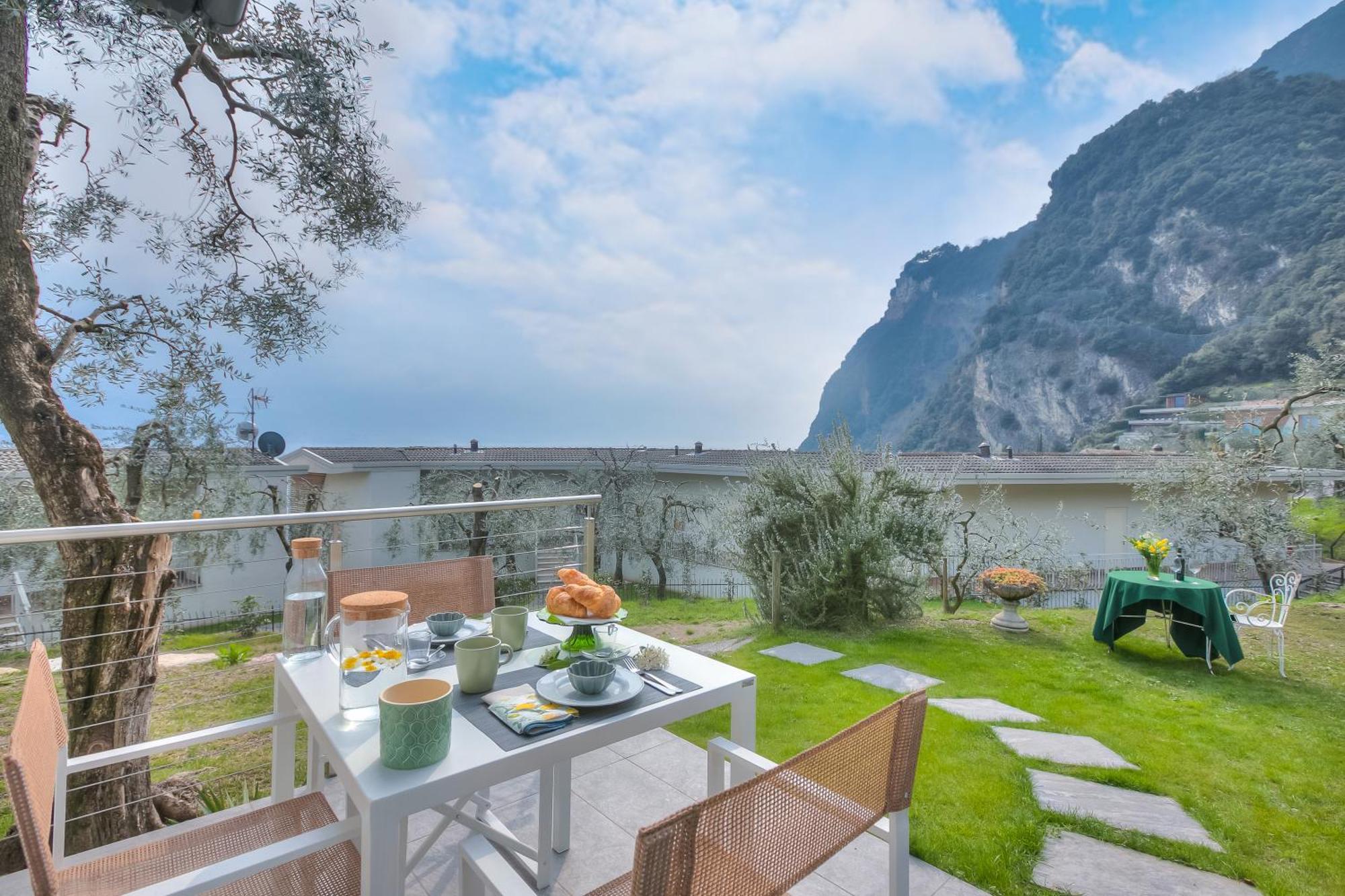 Relais Nanzello Garda Living 1 And 2 Villa Limone sul Garda Buitenkant foto